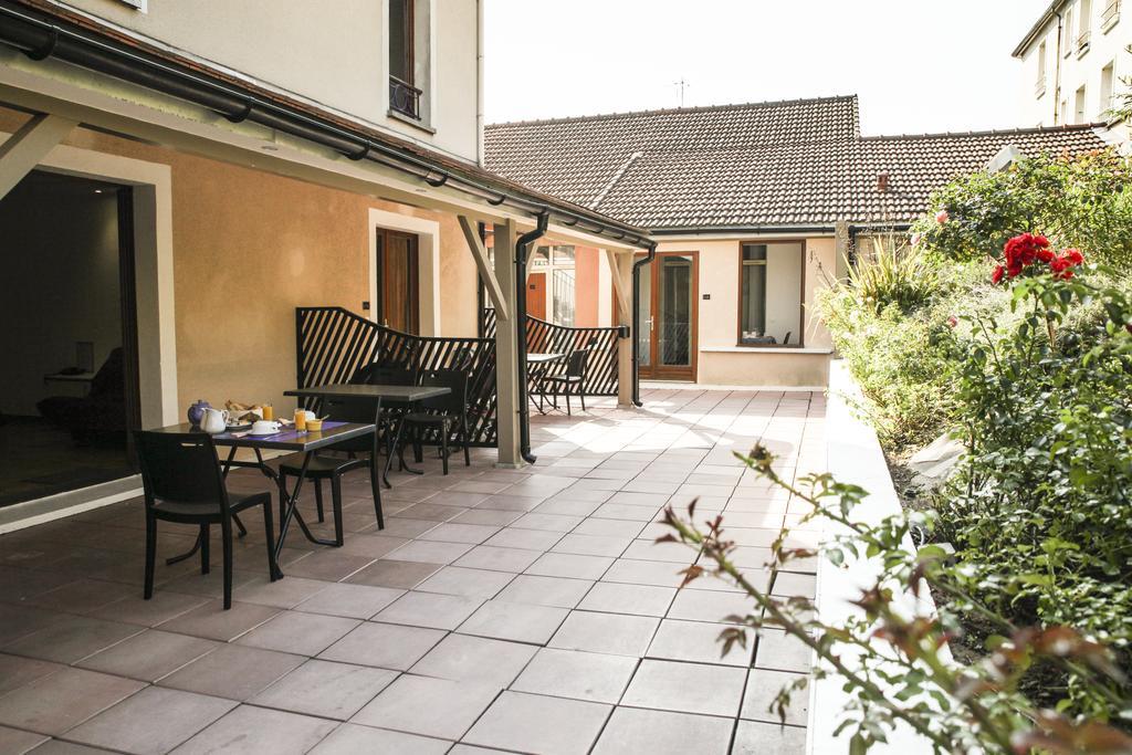 La Ferme Des Barmonts Aparthotel Villejuif Exterior photo
